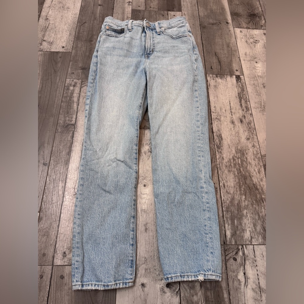 Madewell Women's Straight Leg Jeans in Light Blue Wash
